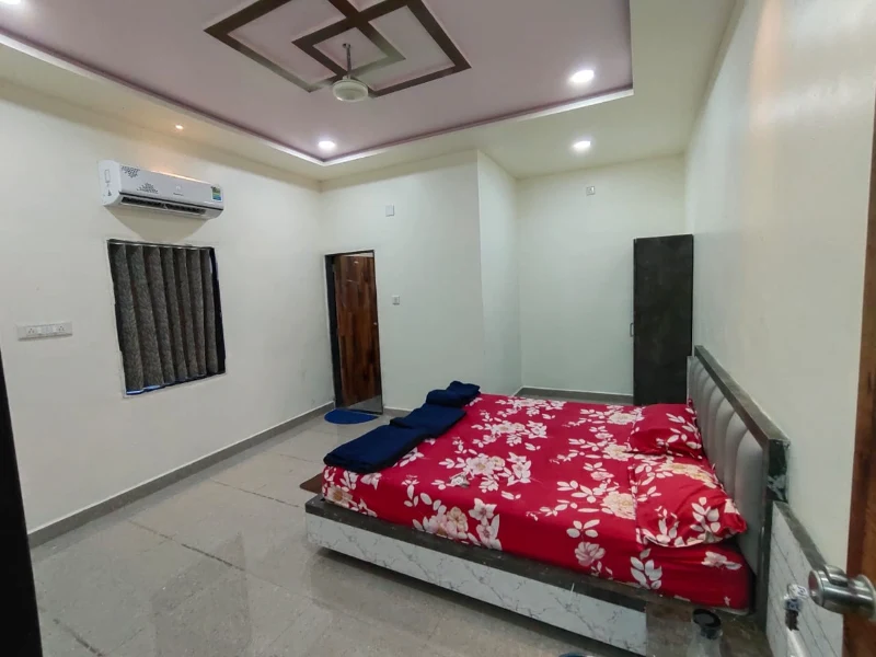ROOMS & SUITES